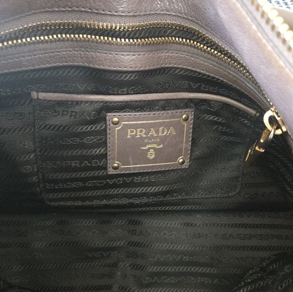 Prada‎ Brown Leather Bag - Picture 5 of 17